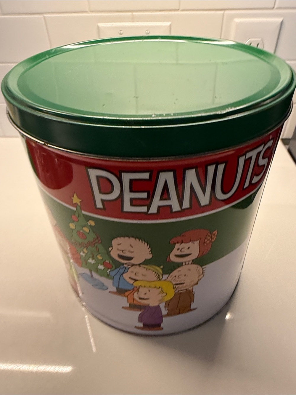 Peanuts Green and Red Holiday Tin with Character Carolers